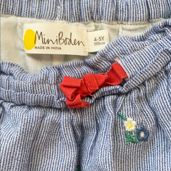 Twirl embroidered skirt mini boden 4-5y - Picture 2 of 4